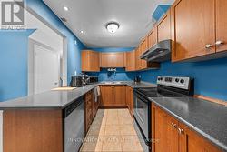 Look at all the cupboard & counter space -