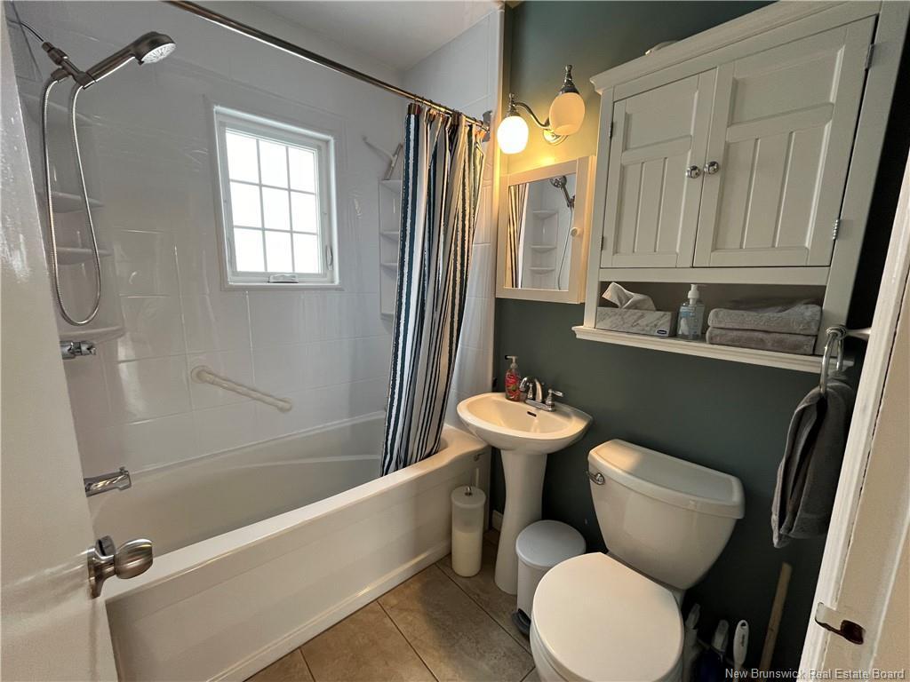 14 Wellington Ave, Moncton, NB