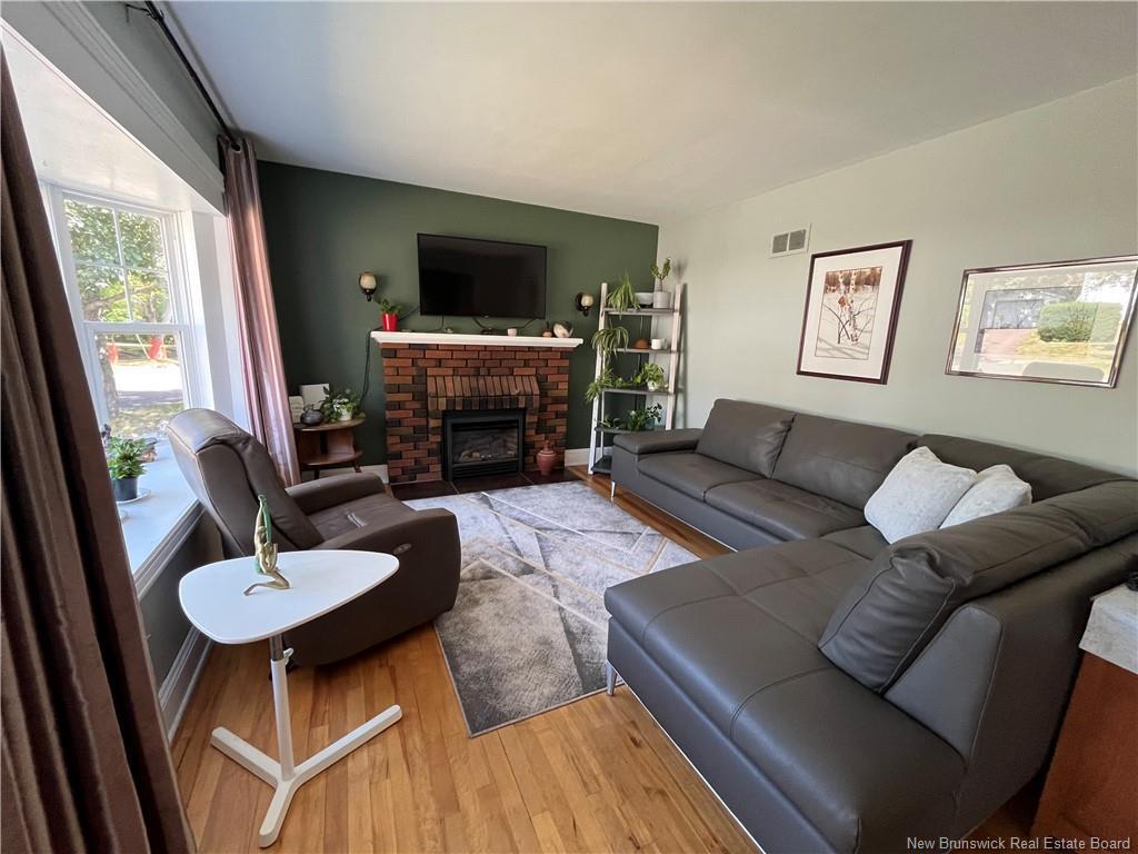 14 Wellington Ave, Moncton, NB