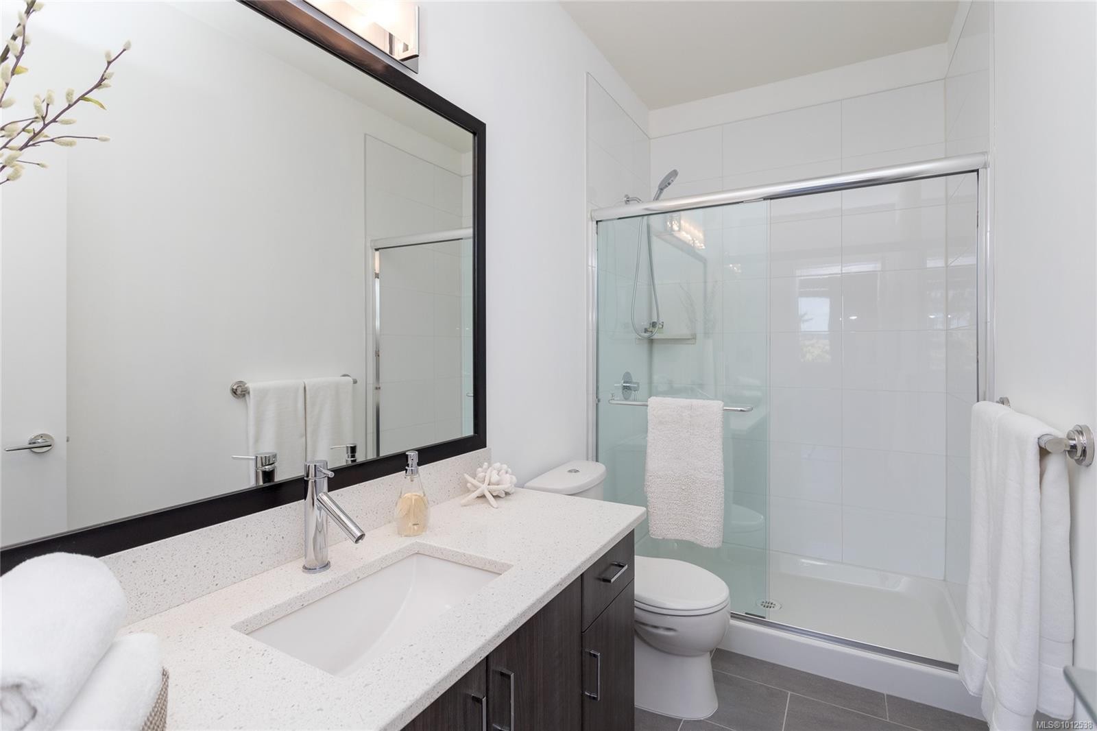 415-1145 Sikorsky Rd, Langford, BC - Indoor Photo Showing Bathroom