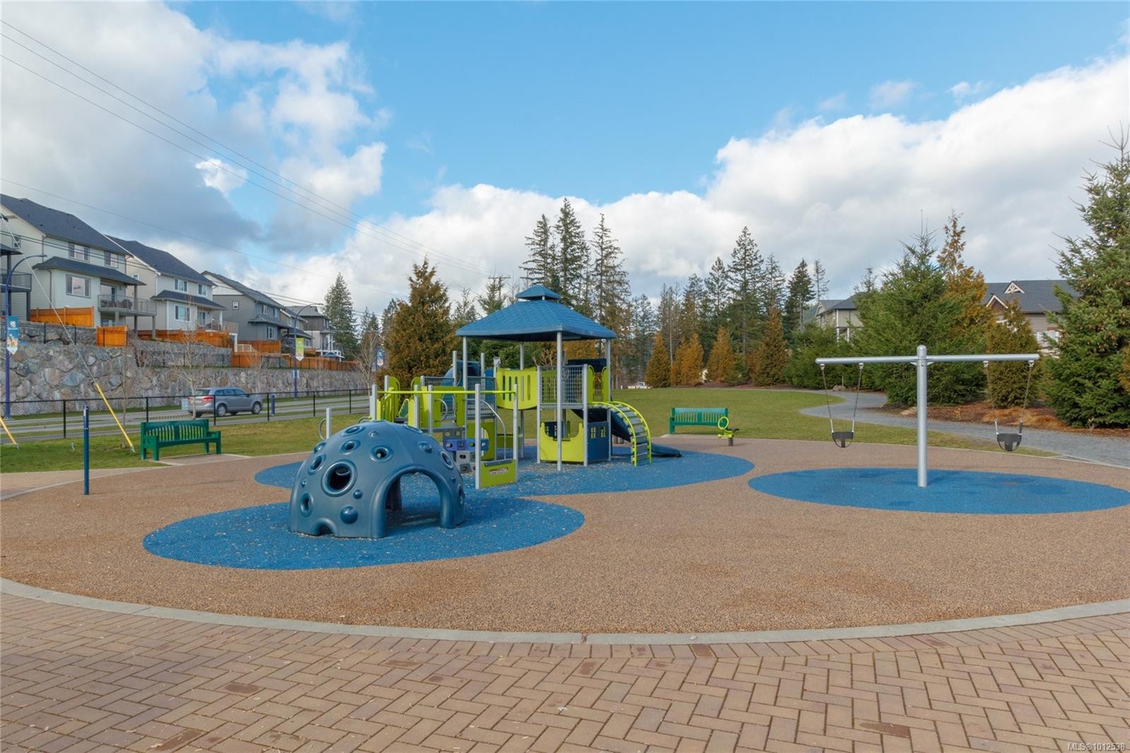 415-1145 Sikorsky Rd, Langford, BC - Outdoor