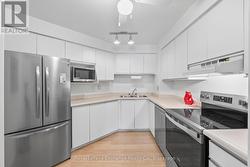 Kitchen w/new appliances -