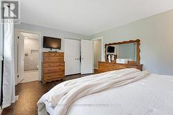 Primary suite double closet -