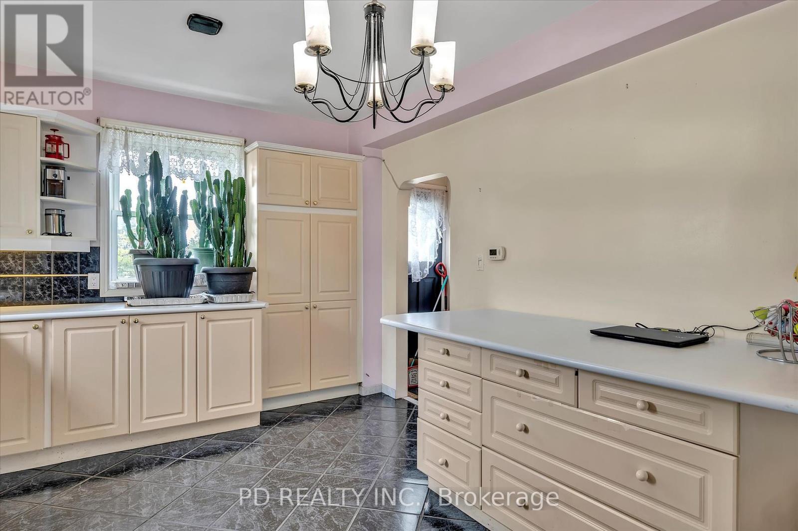 2449 Queen Mary Street, Cavan Monaghan (Cavan Twp), ON