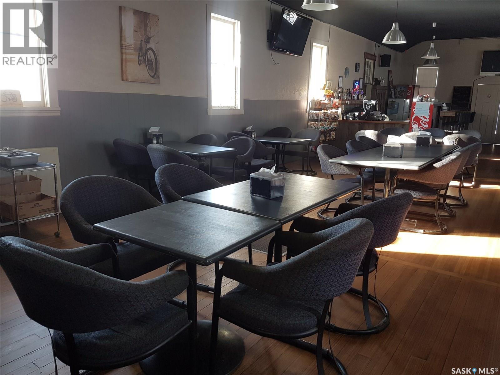 106 1St Street E, Kincaid, SK