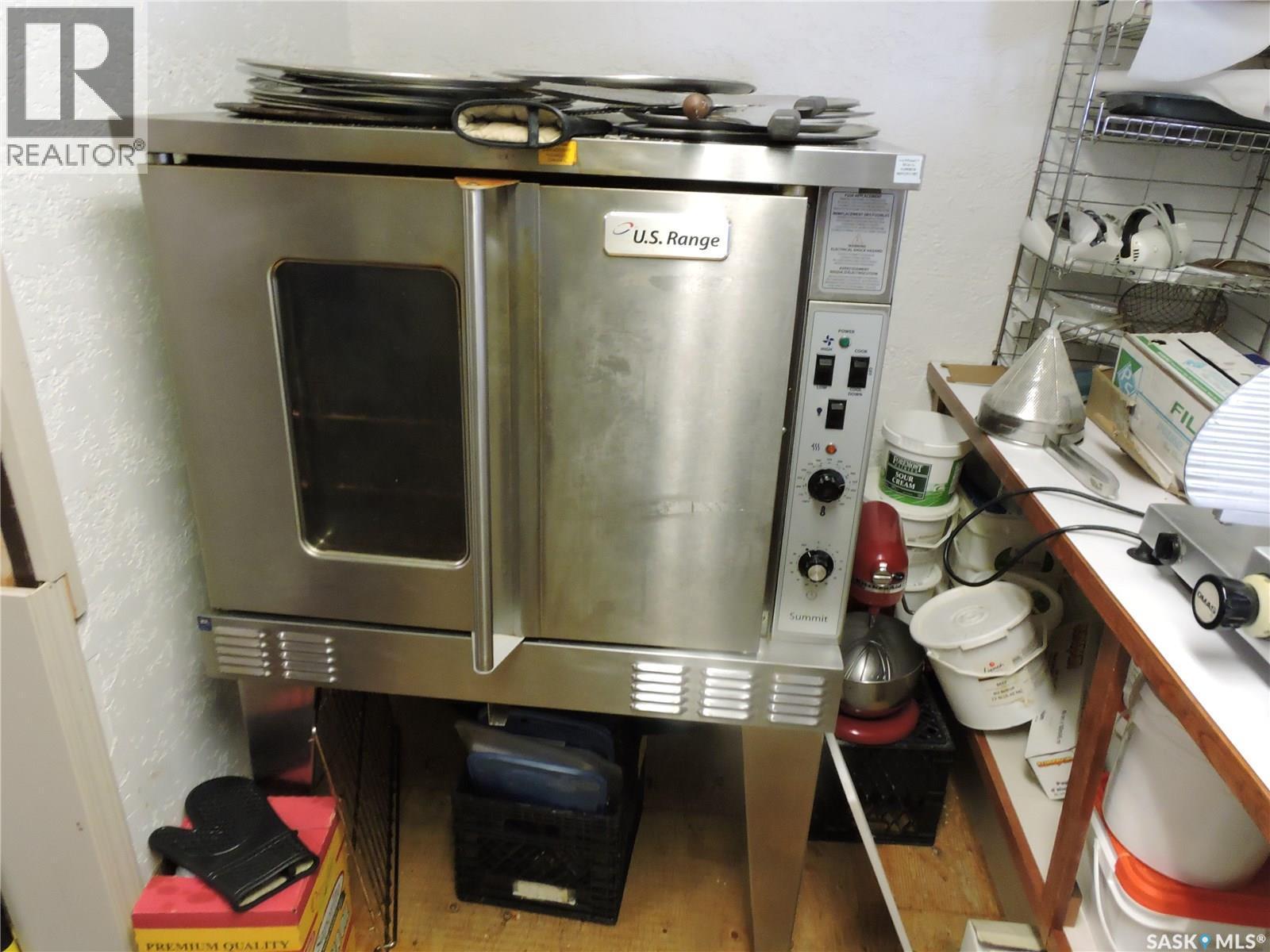 106 1St Street E, Kincaid, SK