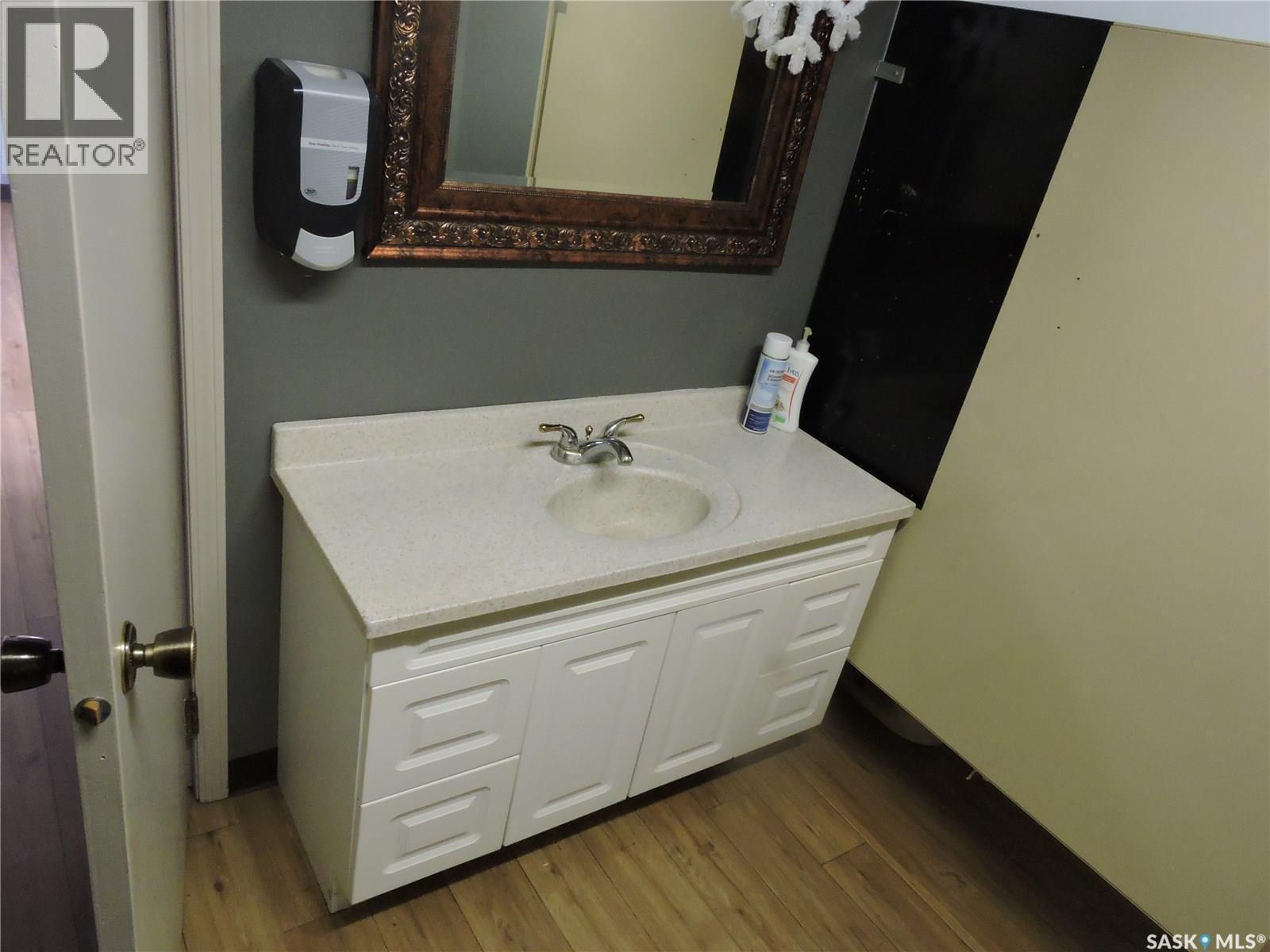 106 1St Street E, Kincaid, SK