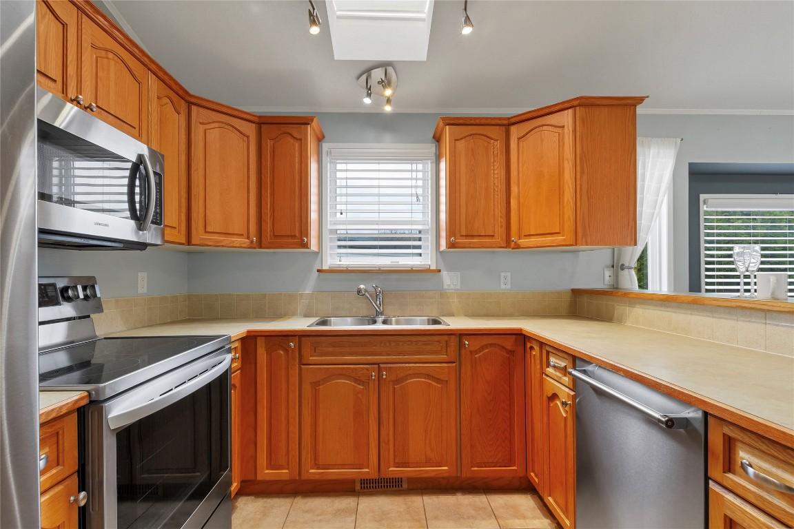 136-415 Commonwealth Road, Kelowna, BC