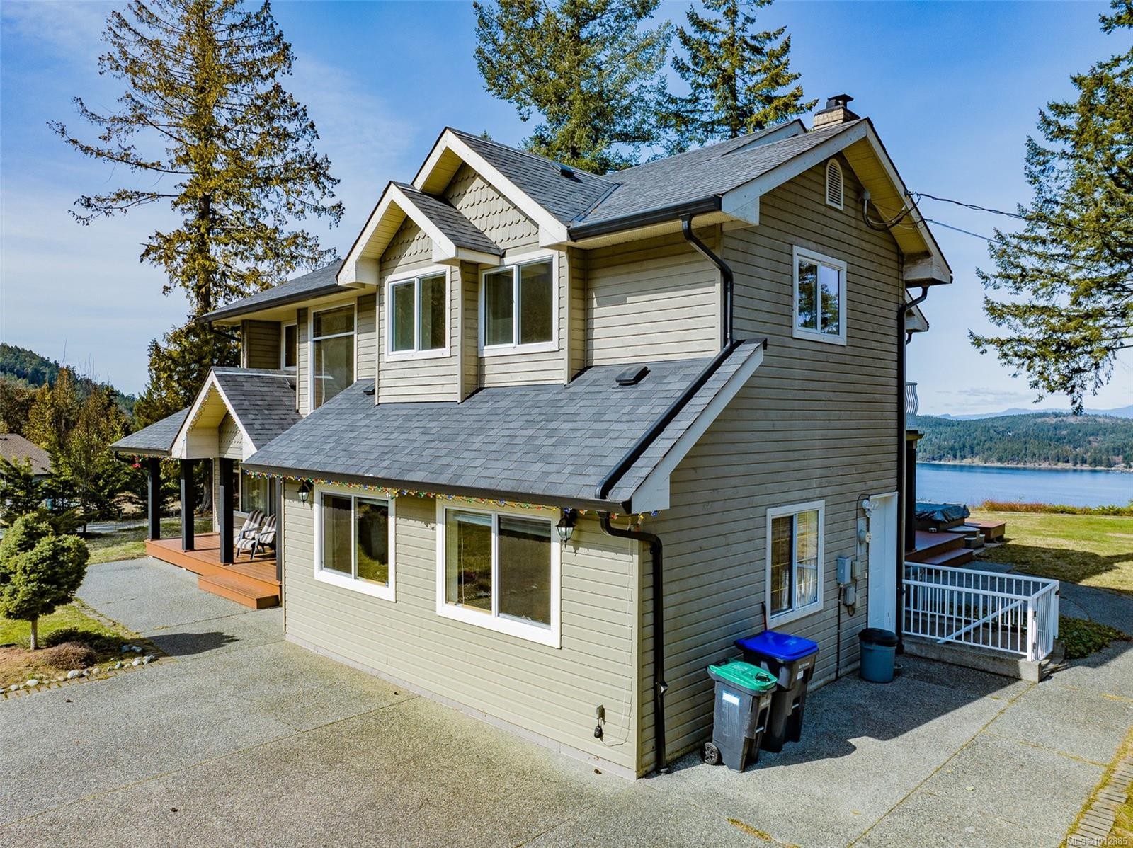 8225 Southwind Dr, Lantzville, BC