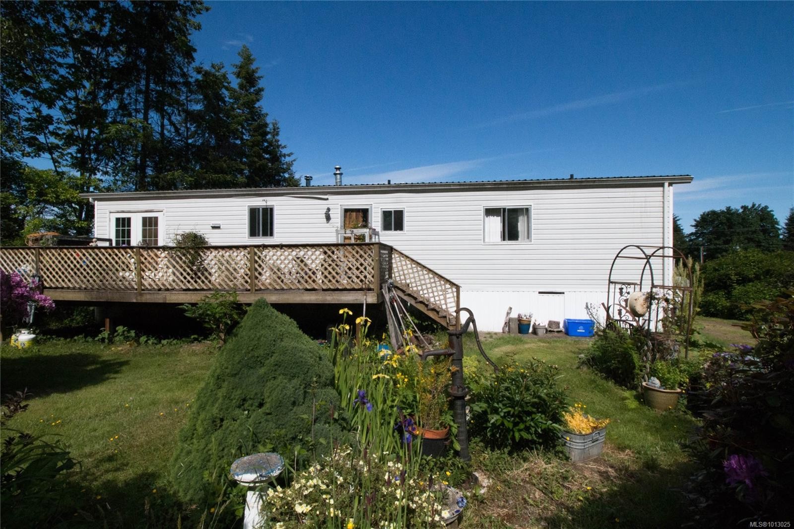 6573 Mystery Beach Rd, Fanny Bay, BC
