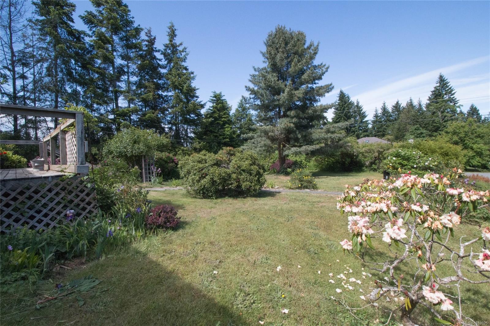 6573 Mystery Beach Rd, Fanny Bay, BC