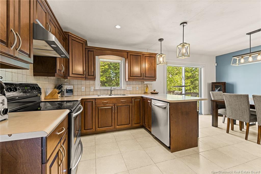 41 Camille St, Dieppe, NB