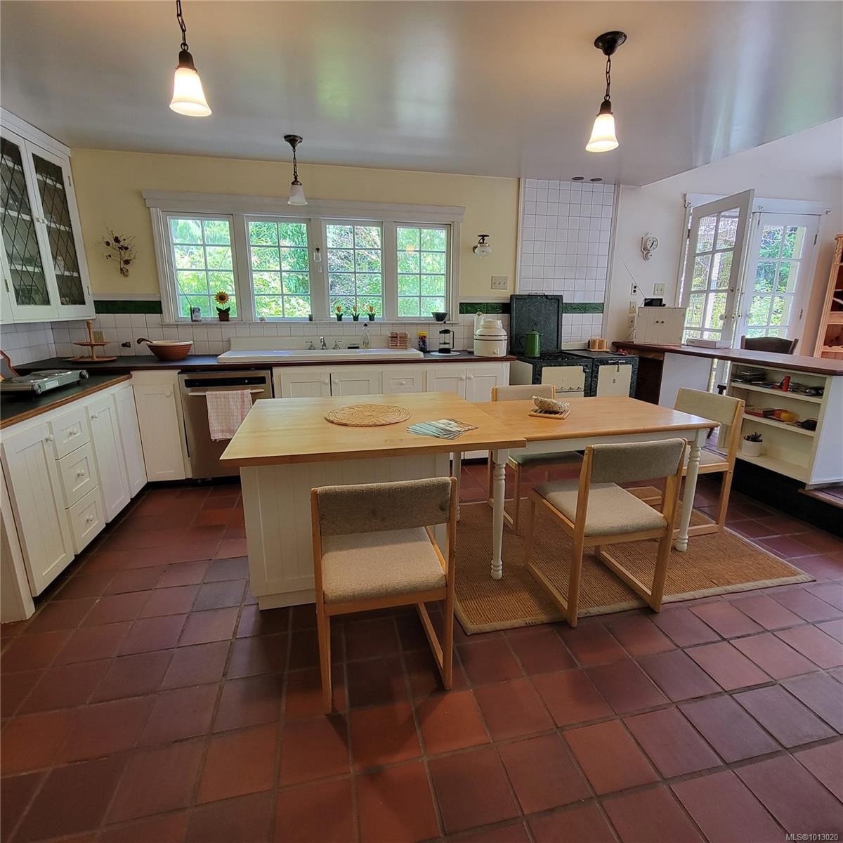 1 Morewater Rd, Lasqueti Island, BC