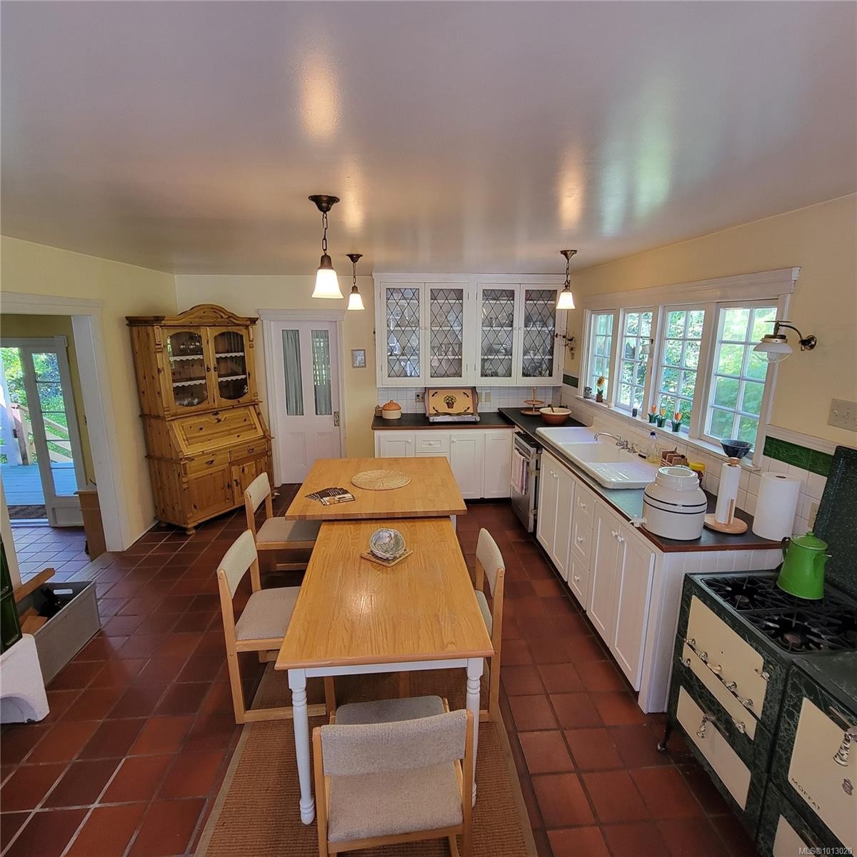 1 Morewater Rd, Lasqueti Island, BC