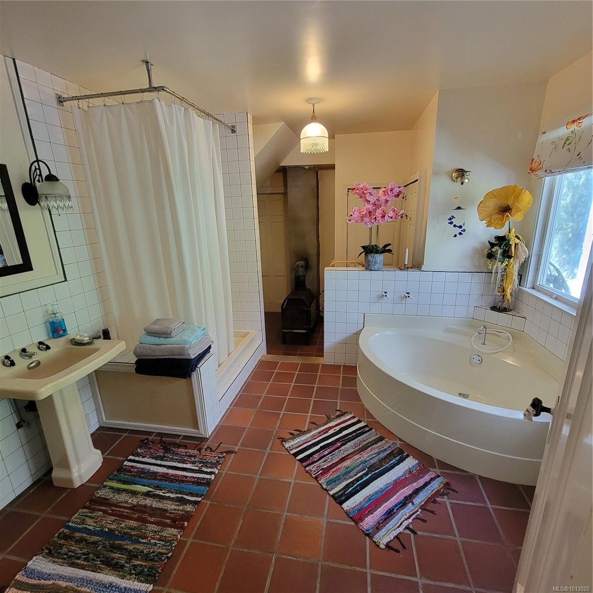 1 Morewater Rd, Lasqueti Island, BC