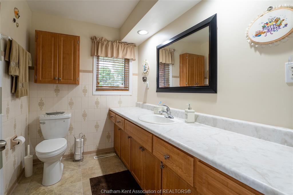 7733 Queens Line, Chatham, ON