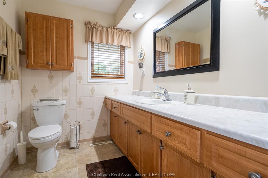 7733 Queens Line, Chatham, ON