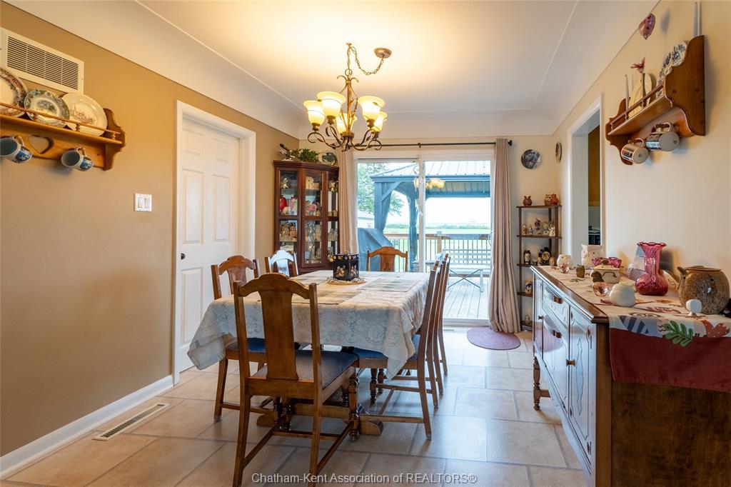 7733 Queens Line, Chatham, ON