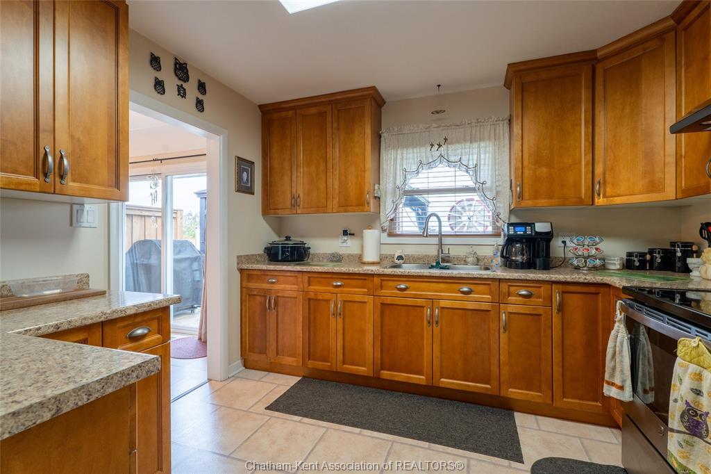 7733 Queens Line, Chatham, ON