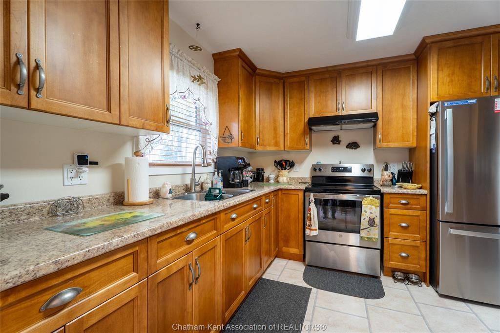 7733 Queens Line, Chatham, ON