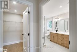 Walk-in and Ensuite - model finish -