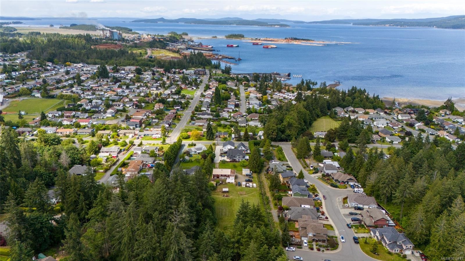 1512 Adelaide St, Crofton, BC