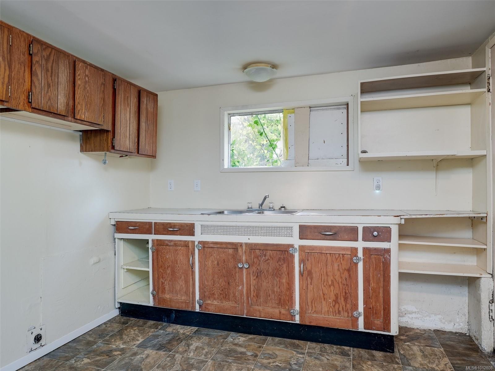 723 Genevieve Rd, Saanich, BC