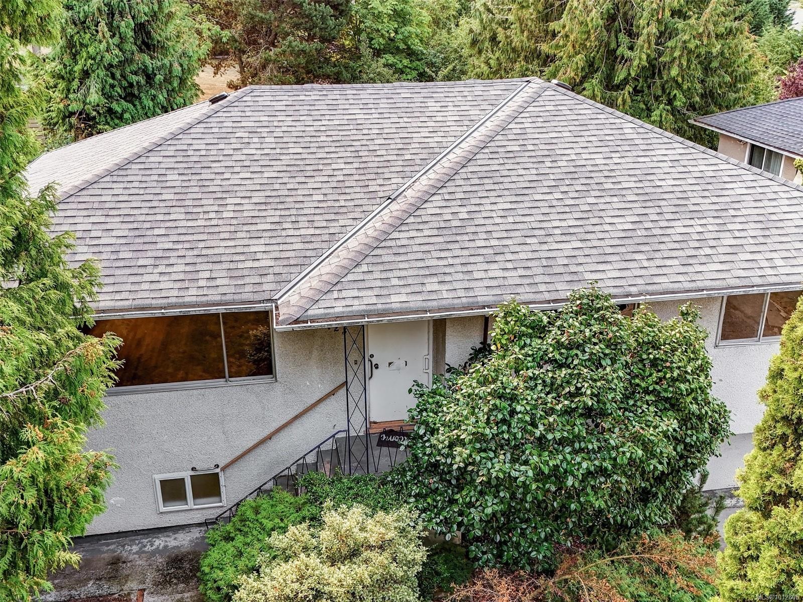723 Genevieve Rd, Saanich, BC