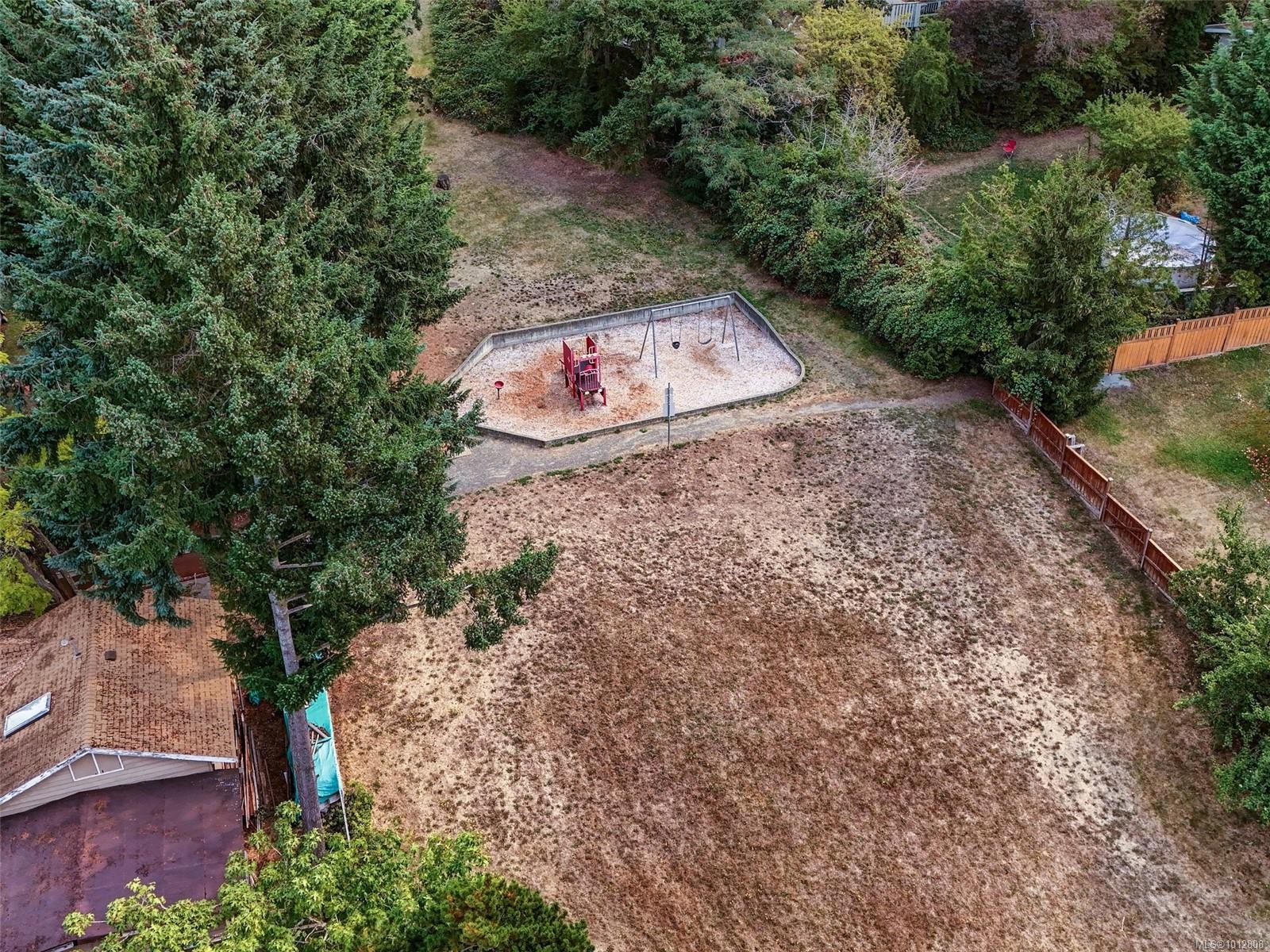 723 Genevieve Rd, Saanich, BC