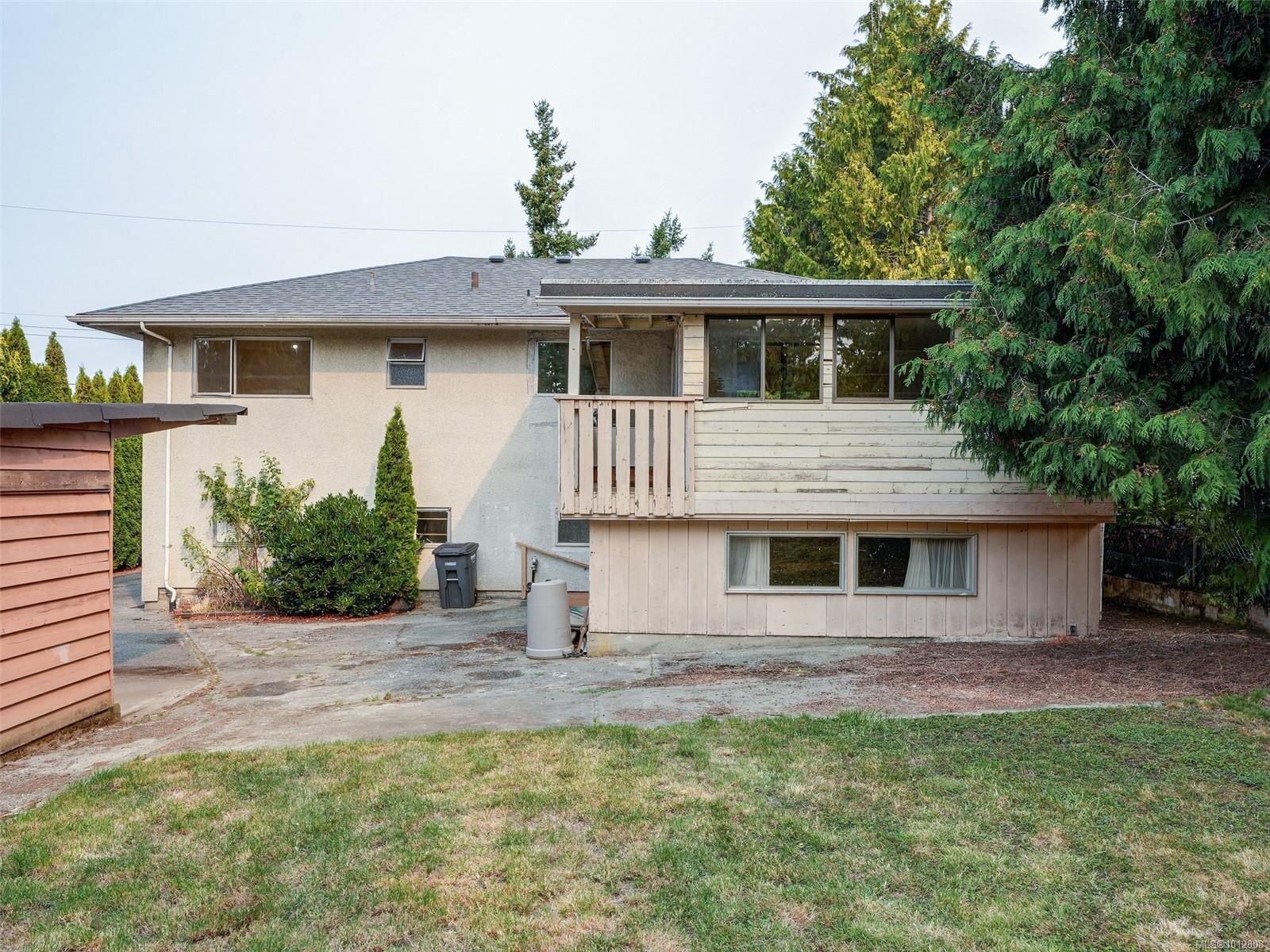 723 Genevieve Rd, Saanich, BC