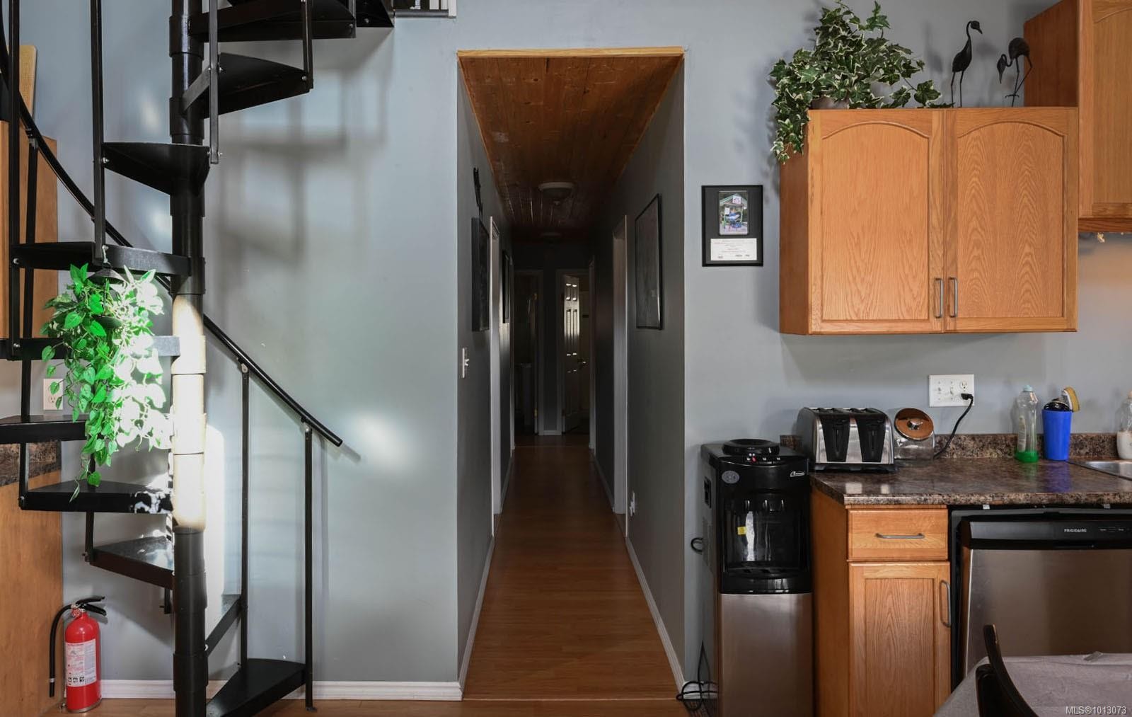 00 Tlupana Inlet, Gold River, BC