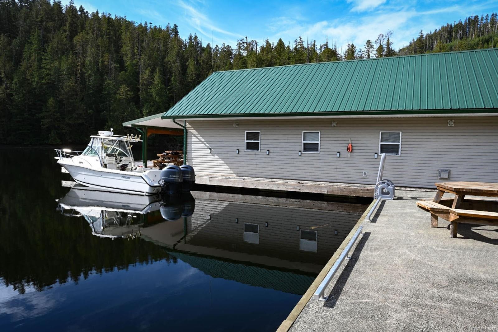 00 Tlupana Inlet, Gold River, BC