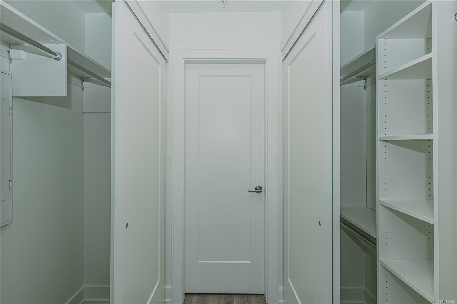 715-1628 Store St, Victoria, BC - Indoor Photo Showing Other Room