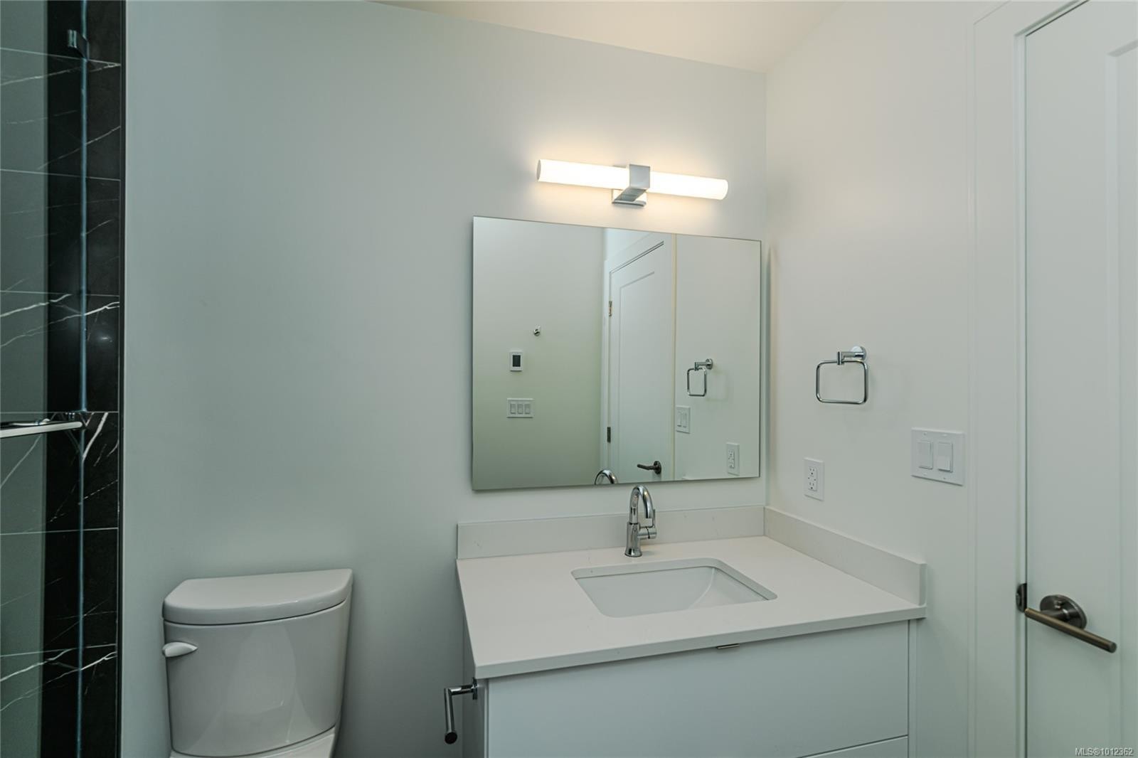 715-1628 Store St, Victoria, BC - Indoor Photo Showing Bathroom