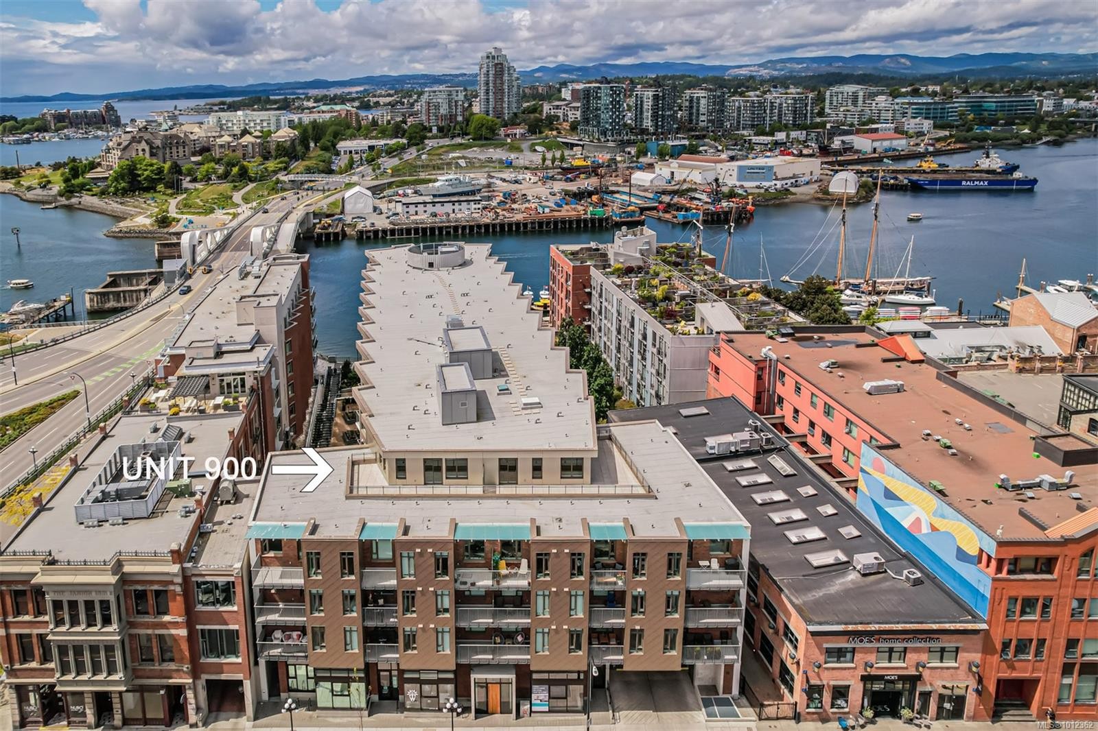 715-1628 Store St, Victoria, BC - Outdoor With Body Of Water With View