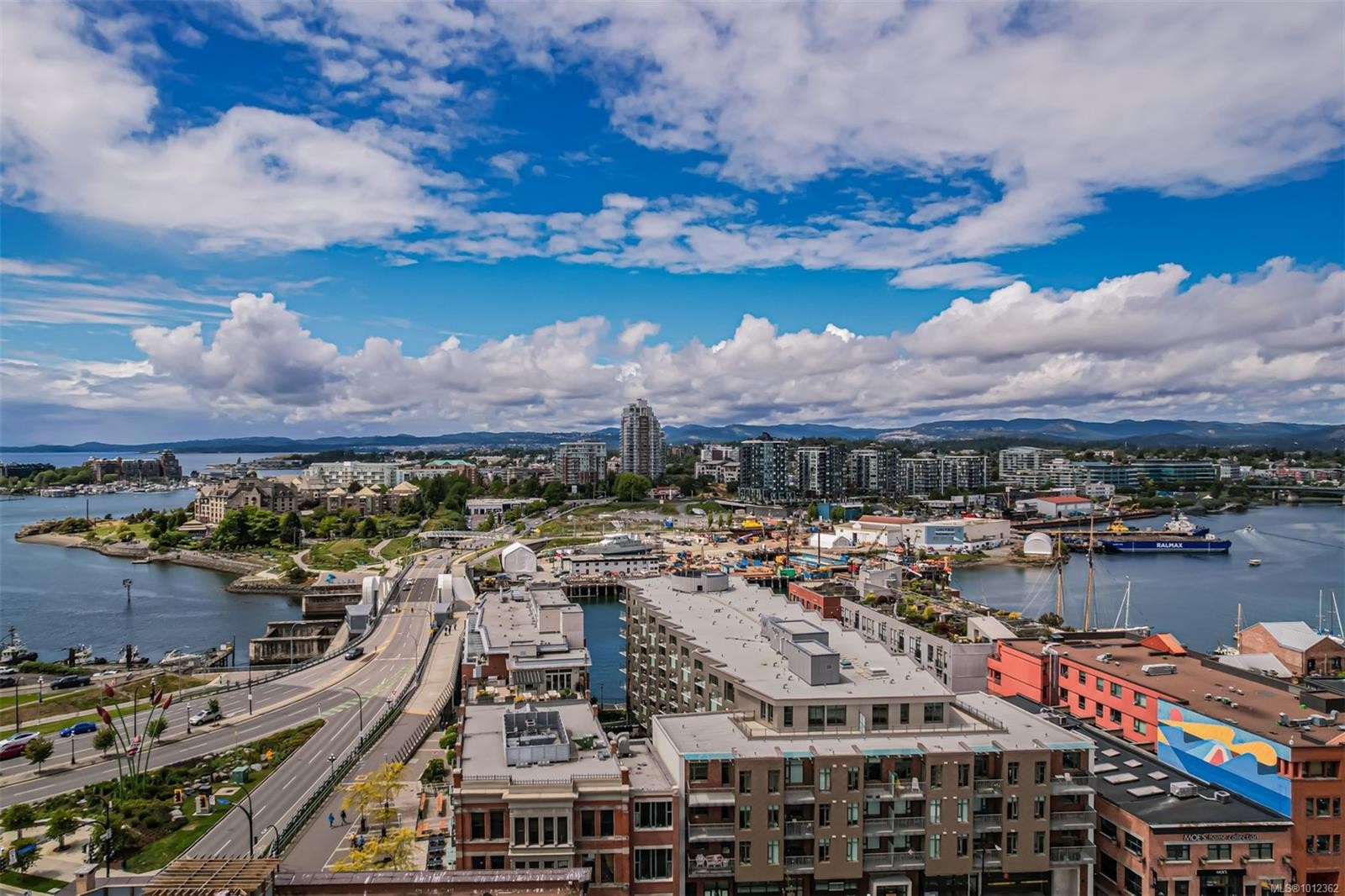 715-1628 Store St, Victoria, BC - Outdoor With Body Of Water With View