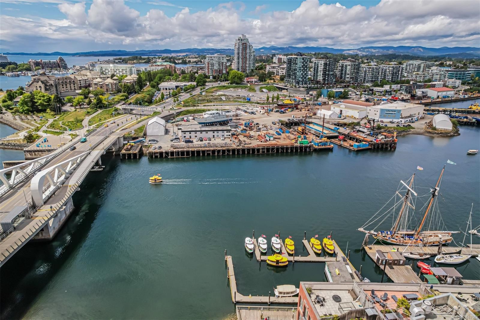 715-1628 Store St, Victoria, BC - Outdoor With Body Of Water With View