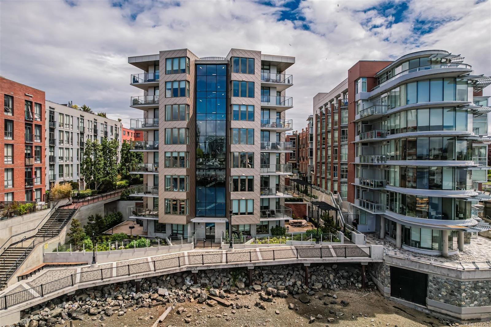 715-1628 Store St, Victoria, BC - Outdoor With Balcony With Facade