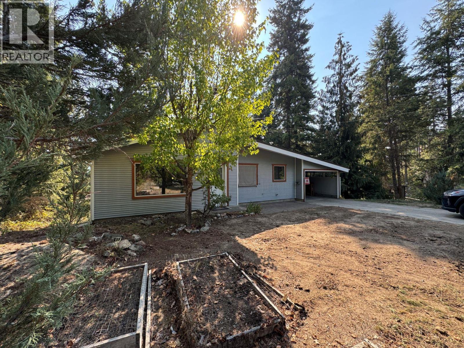 102 Chase Road, Christina Lake, BC - Outdoor