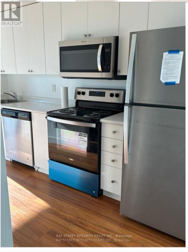 Unit 811 - 1 Wellington St. Street, Brantford, ON - Indoor Photo Showing Kitchen