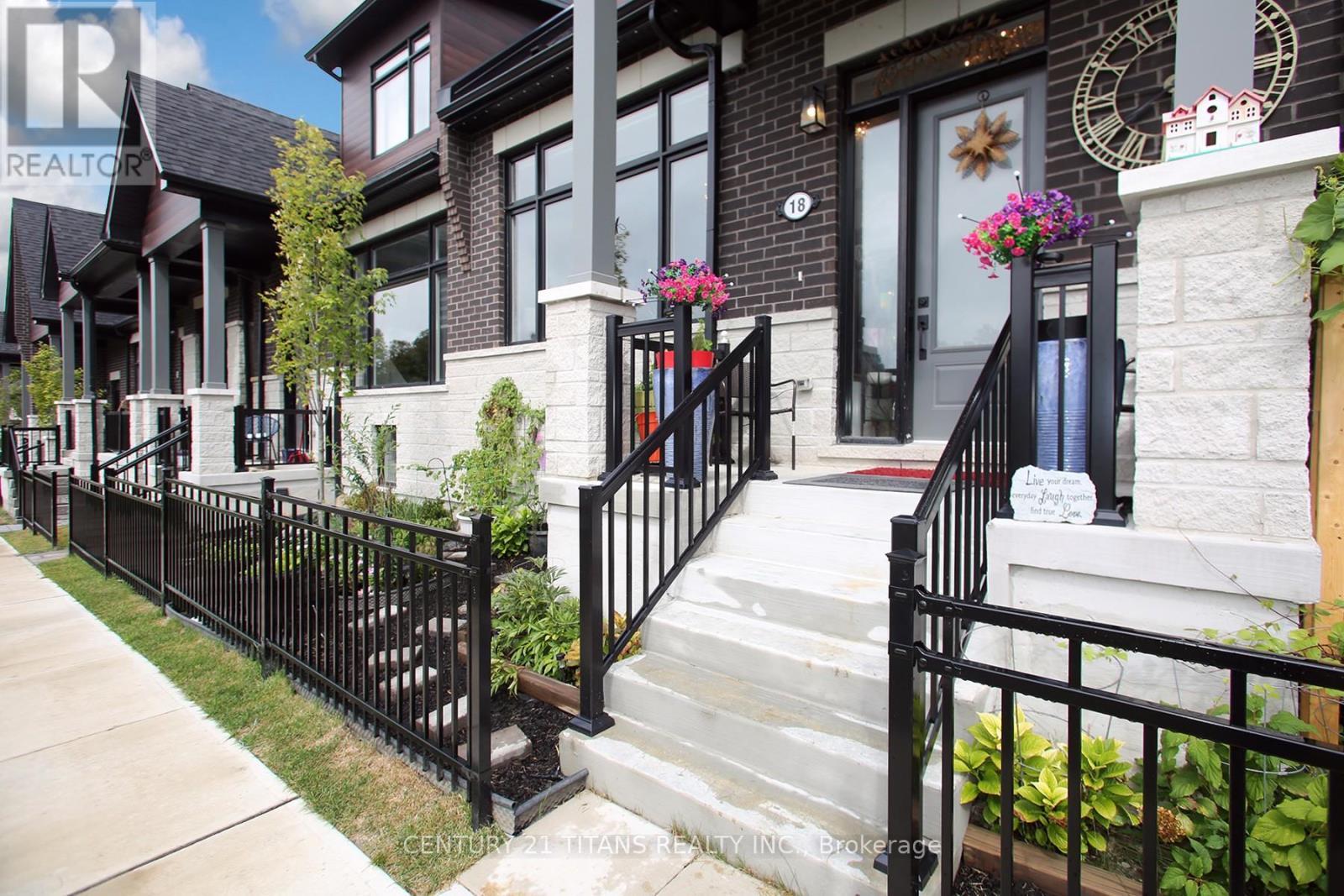 18 Vern Robertson Gate, Uxbridge, ON - Outdoor