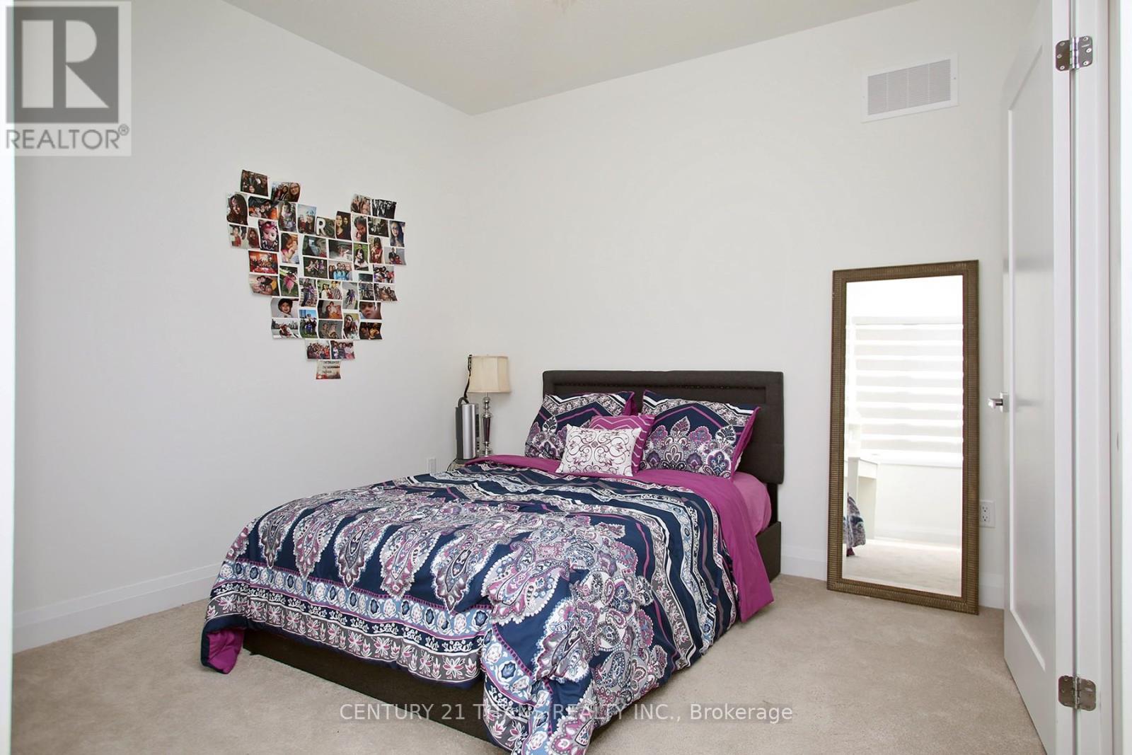 18 Vern Robertson Gate, Uxbridge, ON - Indoor Photo Showing Bedroom