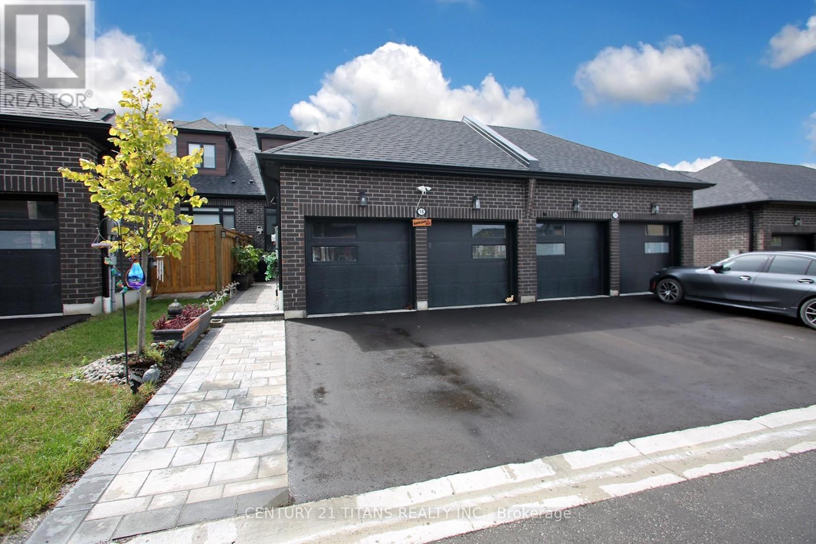 18 Vern Robertson Gate, Uxbridge, ON - Outdoor