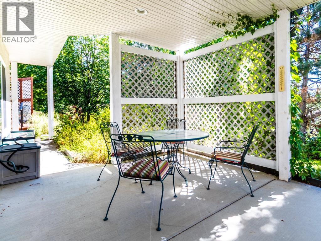 2600 Fairway Place, Blind Bay, BC - Outdoor With Deck Patio Veranda