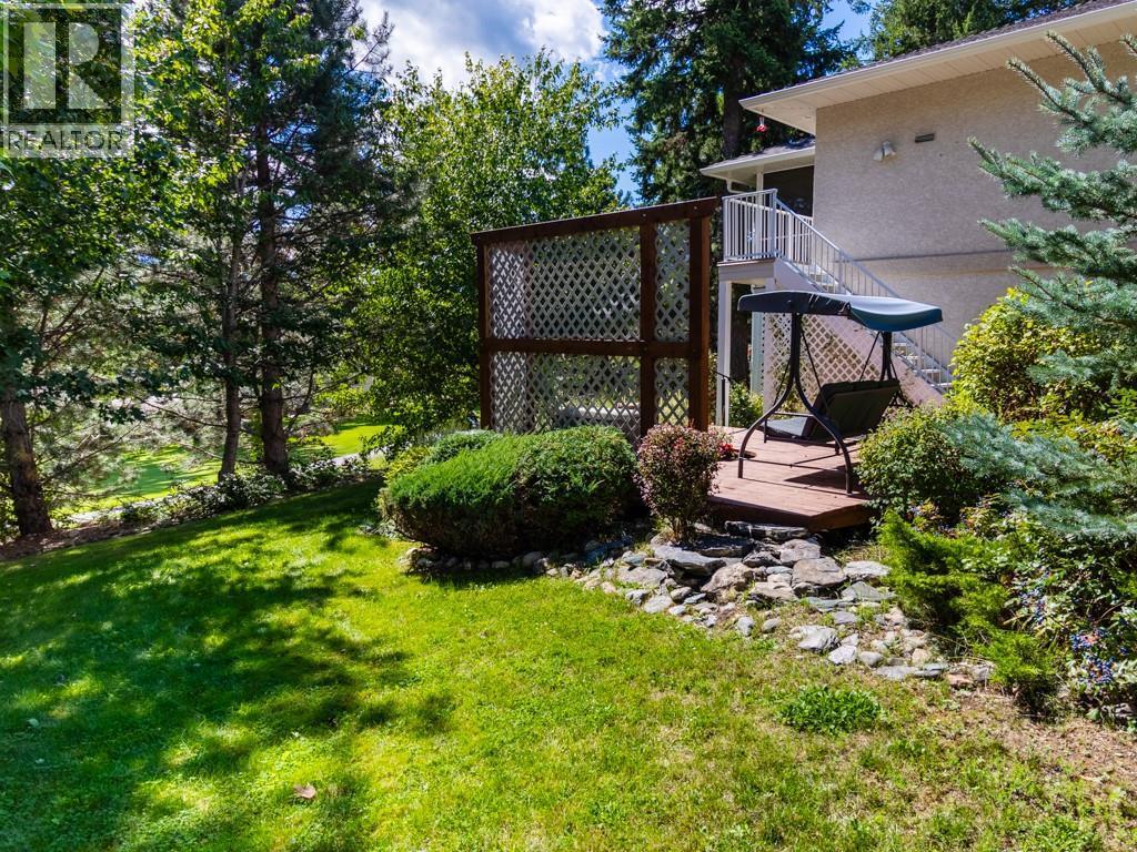 2600 Fairway Place, Blind Bay, BC - Outdoor