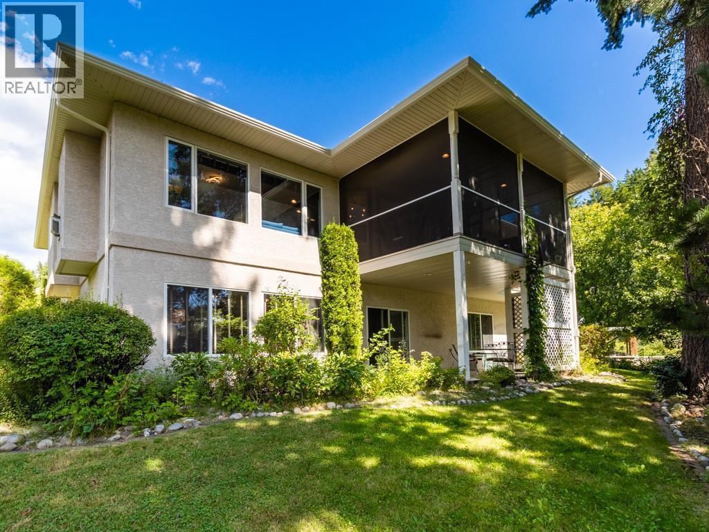 2600 Fairway Place, Blind Bay, BC - Outdoor