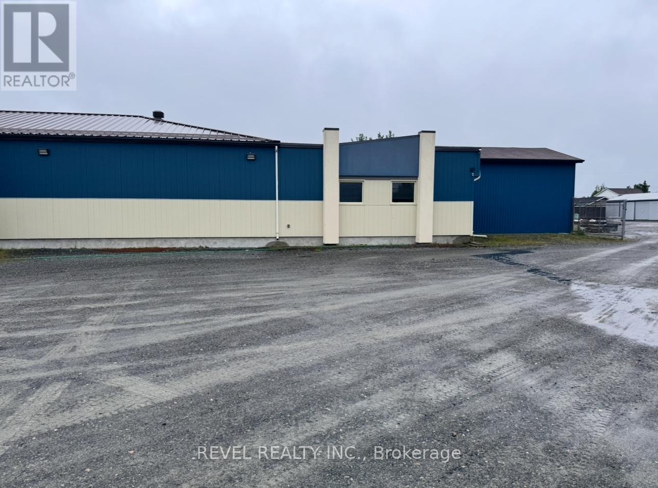 Side (facing parking lot) - 21 Fifth Street, Cochrane, ON