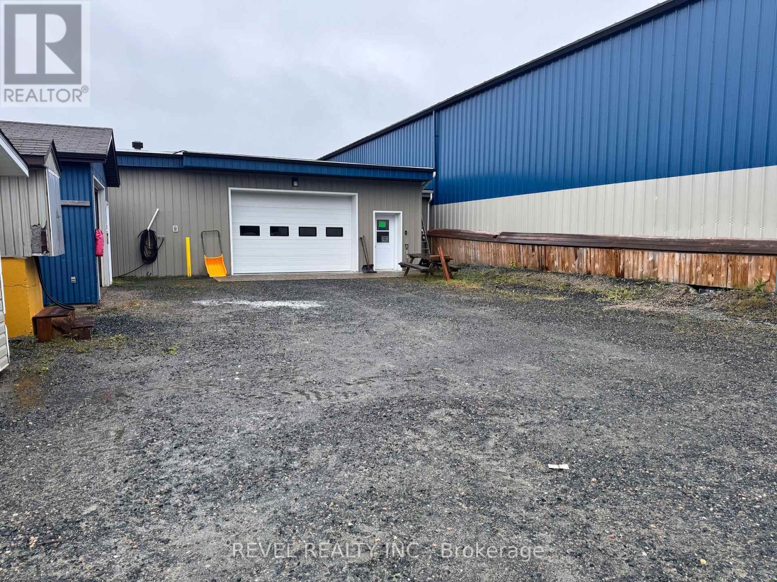 Receiving Area (heated) - 21 Fifth Street, Cochrane, ON