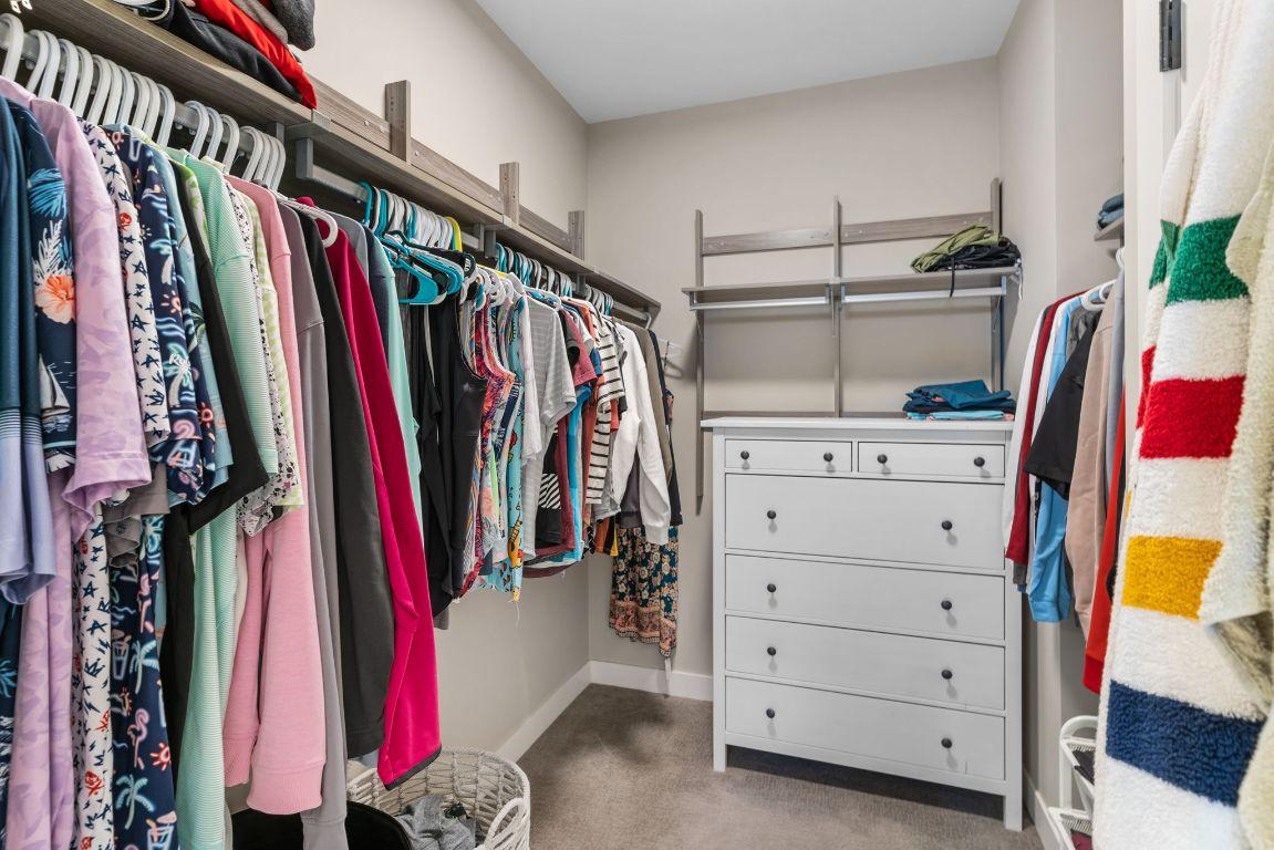 7-3220 Hilltown Drive, Kelowna, BC - Indoor With Storage