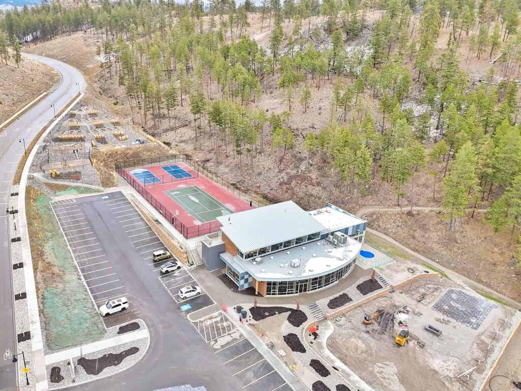 7-3220 Hilltown Drive, Kelowna, BC - With View